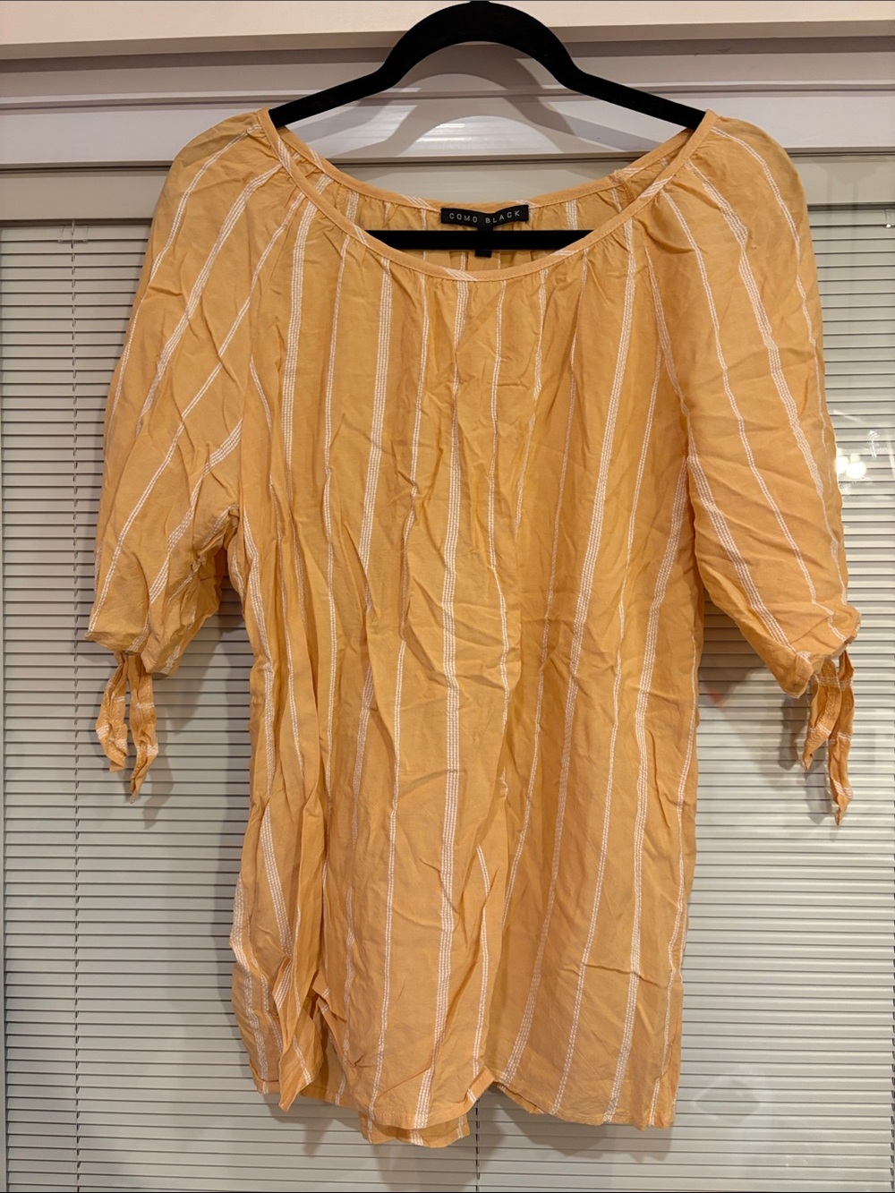 Como Black Striped Orange and White Top Size XL